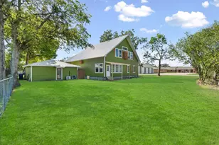 300 E 3rd St, Blooming Grove, TX 76626 - Photo 40