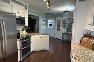 590 39th St SE, Paris, TX 75462 - Photo 4
