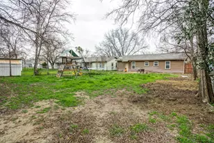 533 NW Lorna St, Burleson, TX 76028 - Photo 24