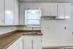 533 NW Lorna St, Burleson, TX 76028 - Photo 14