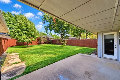 1919 Camden Way, Carrollton, TX 75007 - Photo 16