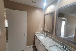 2418 Sherry St, Arlington, TX 76014 - Photo 8
