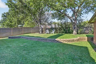 204 Castle Hill Drive, Burleson, TX 76028 - Photo 36