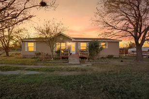 103 Ellis St, Bardwell, TX 75101 - Photo 1