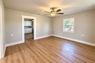 401 N Frontage Rd, Valley View, TX 76272 - Photo 4