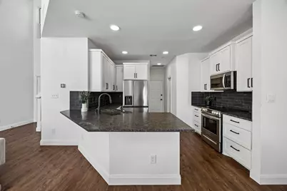 916 Avondale Lane, Plano, TX 75025 - Photo 12
