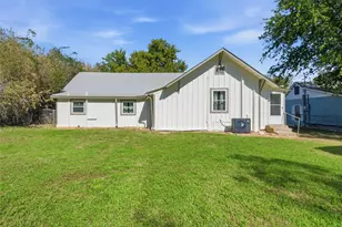 476 E Church St, Bluff Dale, TX 76433 - Photo 6