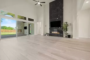 1135 Willow Lk Dr, DeSoto, TX 75115 - Photo 8