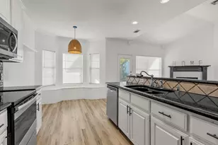 10100 Seville Ct, Waco, TX 76708 - Photo 8