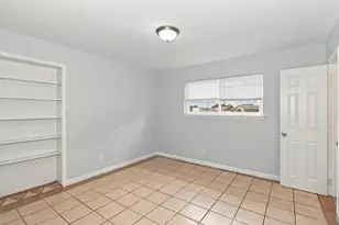 1725 Weathered St, Irving, TX 75062 - Photo 8