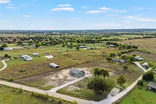 1025 Wyatt Ln, McGregor, TX 76657 - Photo 38