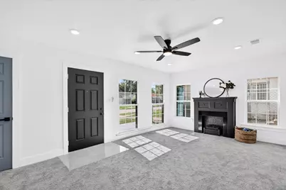 815 E Robert Street, Fort Worth, TX 76104 - Photo 6