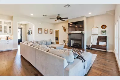 1610 N Mason Street, Bowie, TX 76230 - Photo 6