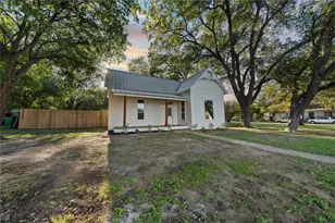 307 Ave D, Clifton, TX 76634 - Photo 10