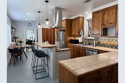 1225 N Sylvania Avenue, Fort Worth, TX 76111 - Photo 2