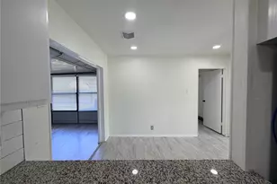 2119 Greenway St, Arlington, TX 76010 - Photo 6