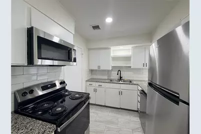 2119 Greenway Street, Arlington, TX 76010 - Photo 4