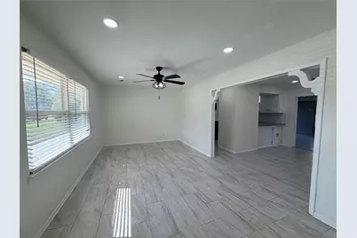 2119 Greenway Street, Arlington, TX 76010 - Photo 2