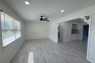 2119 Greenway St, Arlington, TX 76010 - Photo 2