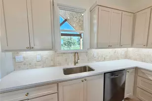 1001 Sarbrina Ct, Weatherford, TX 76085 - Photo 16