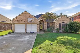 5767 Skinner Way, Grand Prairie, TX 75052 - Photo 1