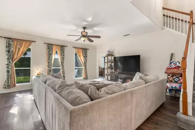 5767 Skinner Way, Grand Prairie, TX 75052 - Photo 8