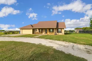 525 Co Rd 237, Gainesville, TX 76240 - Photo 2