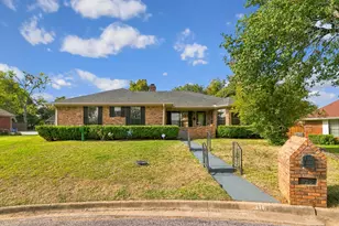 316 Trollinger St, Whitesboro, TX 76273 - Photo 1
