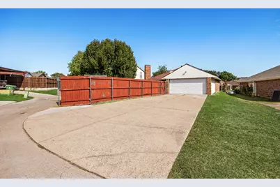 1740 Northview, Carrollton, TX 75007 - Photo 20