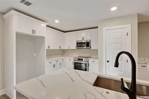209 W 9th St, Kemp, TX 75143 - Photo 8