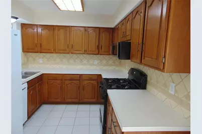 809 Broadmoor Drive, Mesquite, TX 75149 - Photo 10