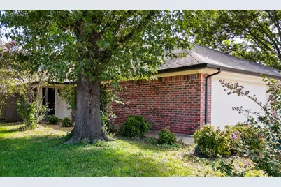 6618 Parkview Lane, North Richland Hills, TX 76182 - Photo 2