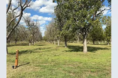 3140 E Landings S, Granbury, TX 76049 - Photo 1