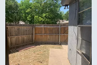 2734 Parkchester Drive, Arlington, TX 76015 - Photo 18