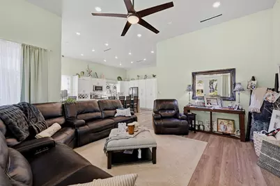 109 Bowie Drive, Lake Kiowa, TX 76240 - Photo 16