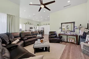 109 Bowie Dr, Lake Kiowa, TX 76240 - Photo 16