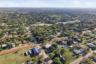 906 W 7th St, Cisco, TX 76437 - Photo 30