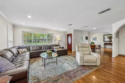2110 Cooper Drive, Irving, TX 75061 - Photo 12