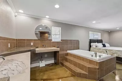 5945 Diamond Oaks Drive S, Haltom City, TX 76117 - Photo 22