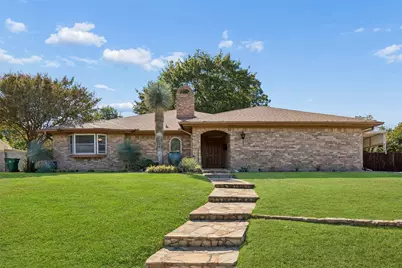 5945 Diamond Oaks Drive S, Haltom City, TX 76117 - Photo 1