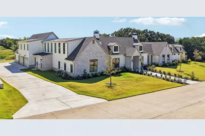 300 Mint Ridge Drive, Burleson, TX 76028 - Photo 2
