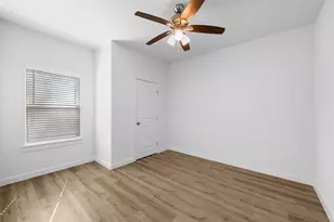 920 W Collins St, Denison, TX 75020 - Photo 10