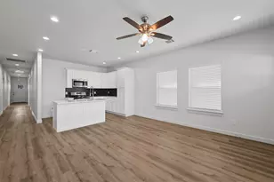 920 W Collins St, Denison, TX 75020 - Photo 2