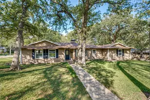 521 Greenbriar Ln, Highland Village, TX 75077 - Photo 1