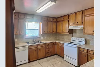 203 Thompson Street, Everman, TX 76140 - Photo 6