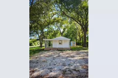 414 N Avenue F, Clifton, TX 76634 - Photo 6