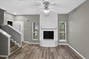 802 Custer St, Arlington, TX 76014 - Photo 2