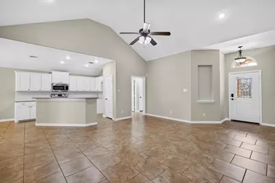 204 Bounding Main Street, Gun Barrel City, TX 75156 - Photo 8