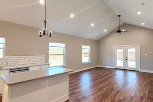 1304 Glenwood Cir, Breckenridge, TX 76424 - Photo 8