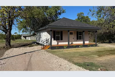 401 E Sanger Street, Celeste, TX 75423 - Photo 2